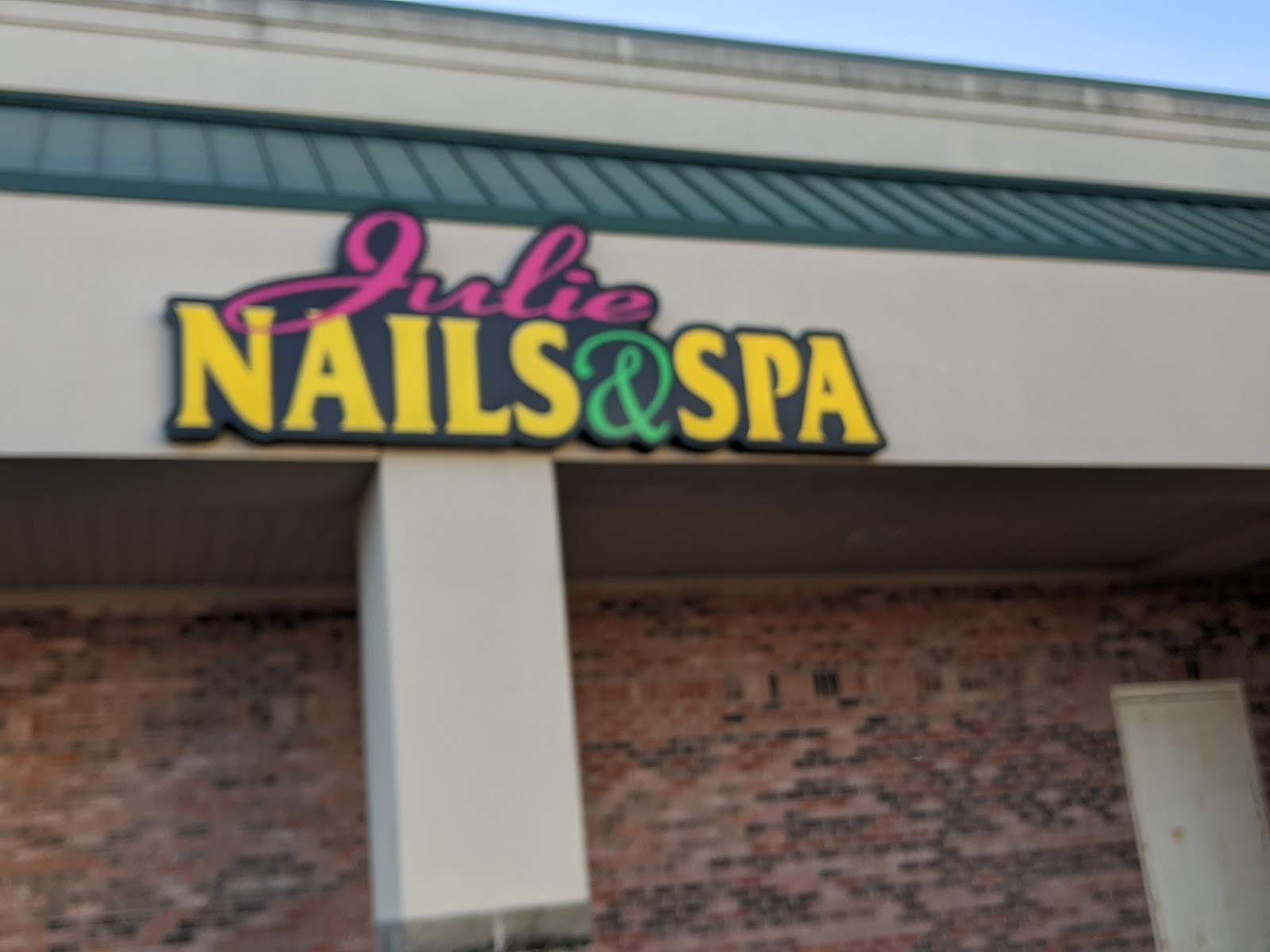 Julie Nails & Spa nail photo 6